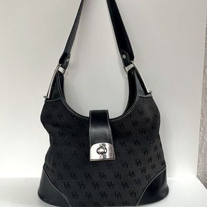 Dooney and Bourke purse. Good condition